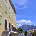 - U Paradisu Hotel